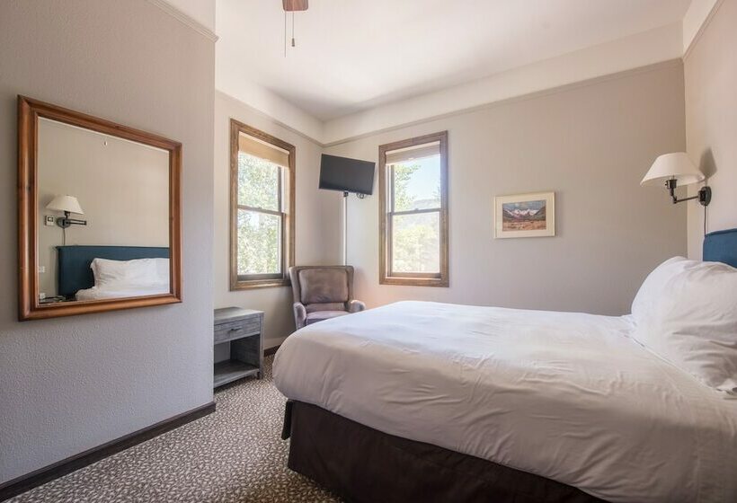 Номер Стандарт Двуспальная Кровать, Elk Mountain Lodge