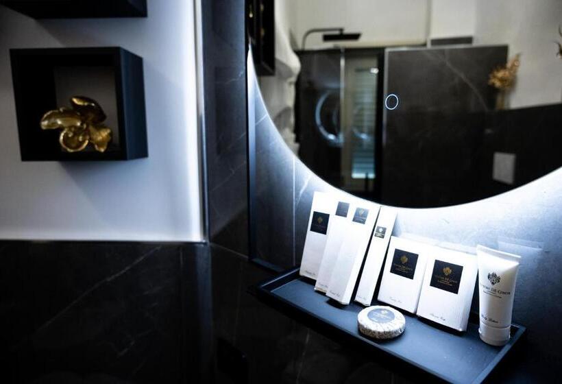 اتاق استاندارد با تخت بزرگ, Nm Luxury Suites