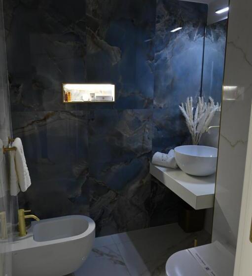 اتاق سوپریور با تخت بزرگ, Nm Luxury Suites