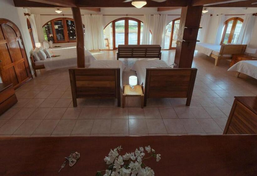 Студия Deluxe, Casas Kismet