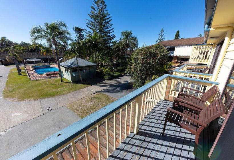 Апартаменты 2 Спальни, Seashells Beachfront Resort