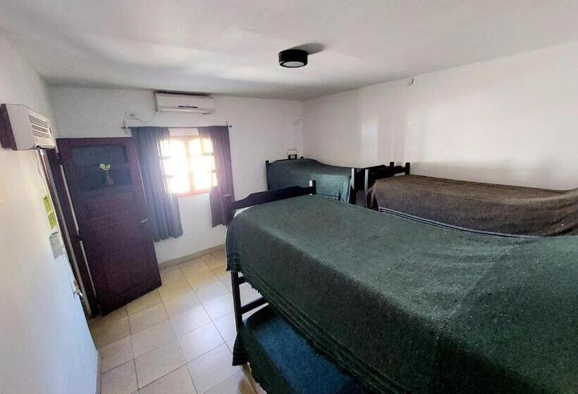 تختخواب در اتاق مشترک, Huaka Hostel