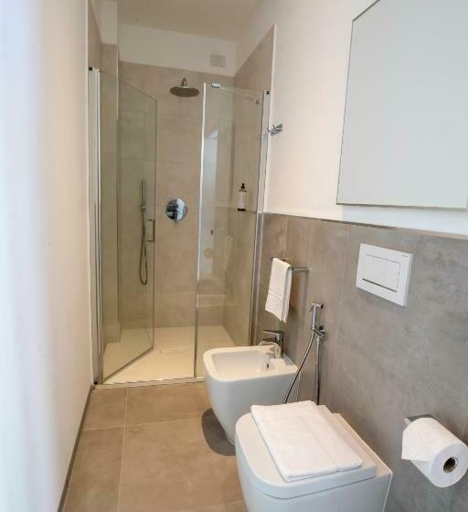 اتاق استاندارد با چشم‌انداز دریاچه, B&b Fior Di Magnolia