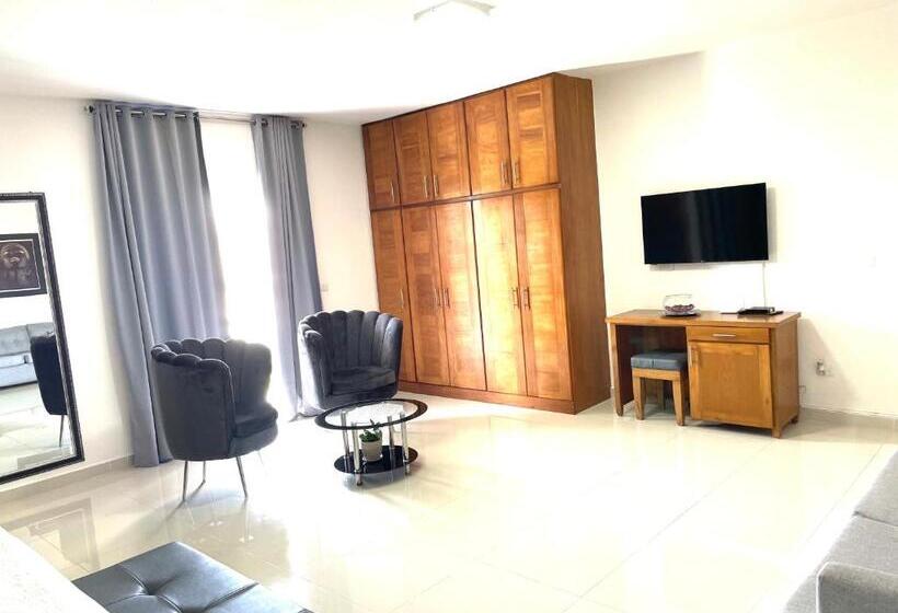 Полулюкс Вид на Бассейн, Gaia Residence Deluxe
