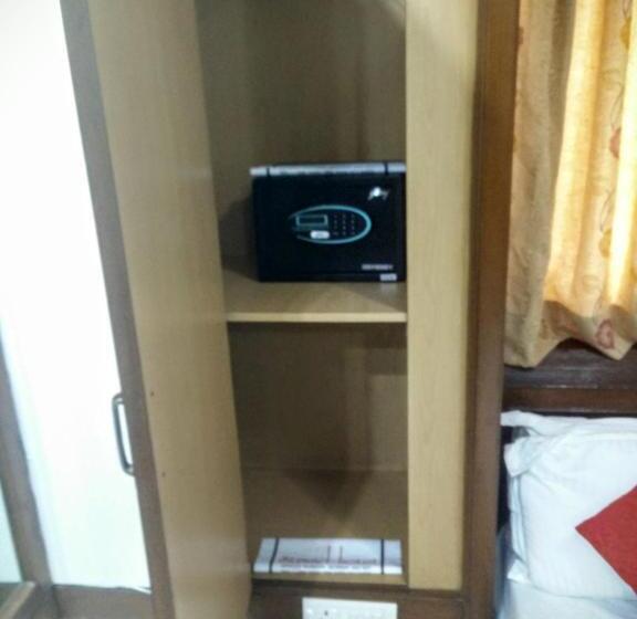Quarto deluxe, Strand Hotel, Colaba