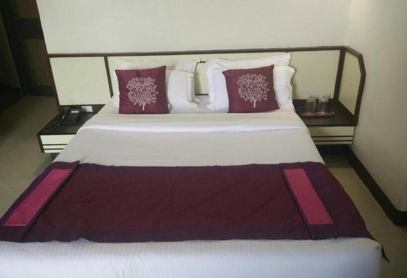 Quarto deluxe, Strand Hotel, Colaba