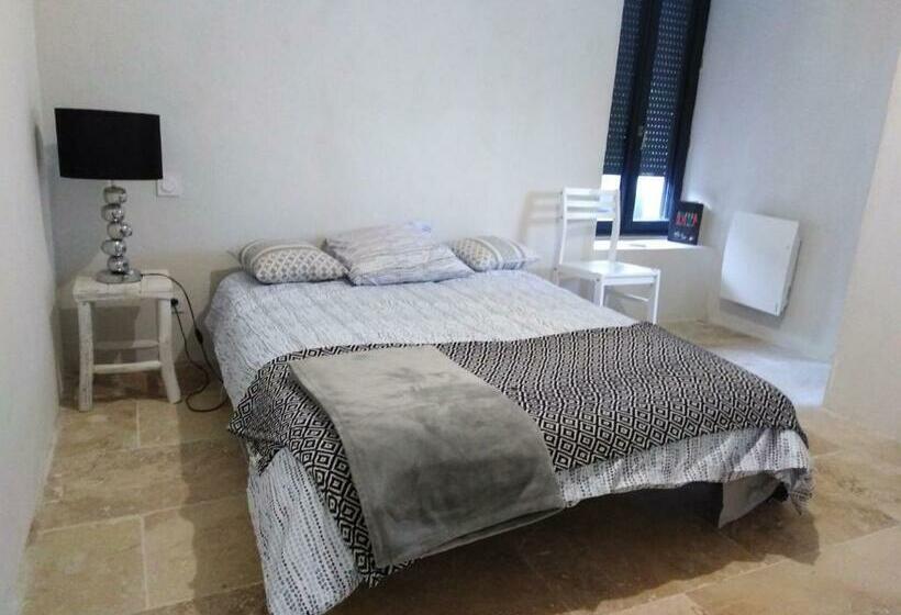 Дом 3 Спальни, Maison A Bizanet Avec Piscine