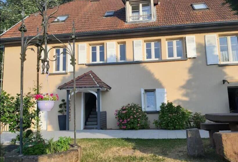 Номер Стандарт с Балконом, Aux 2 Lacs Chambres D Hôtes