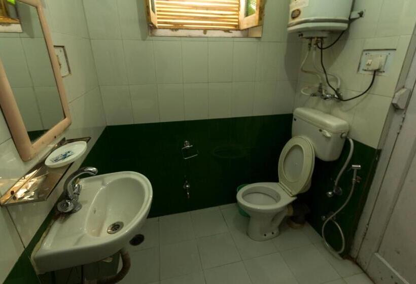 ガーデンビュースタンダードルーム, Tourist Hotel 10 Minutes Walking Distance From The Mall