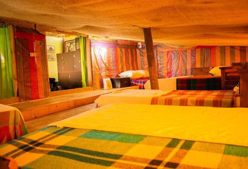 Семейный Номер, Miramonte Hostal