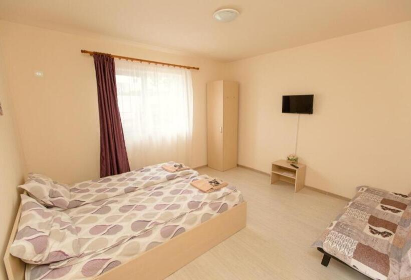 Трехместный Номер Базовый, Casa Gimi