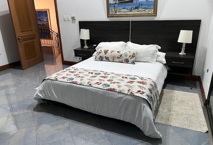 سوییت جونیور, Porto Bello Hotel Boutique
