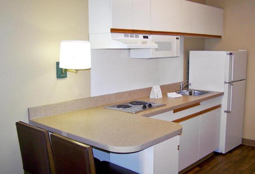 Студия Стандарт, Extended Stay America Suites  St. Louis  Westport  Central