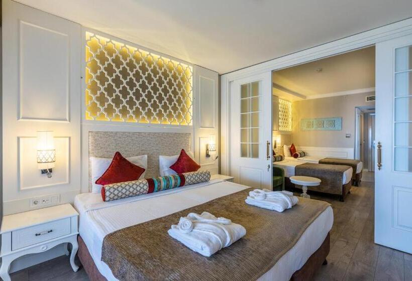 Номер Стандарт Трехместный, Adenya Hotel & Resort Halal All Inclusive