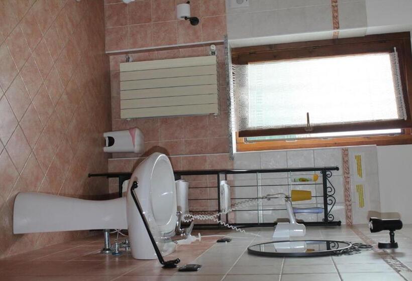 Семейный Номер, Piccola Perla Guest House