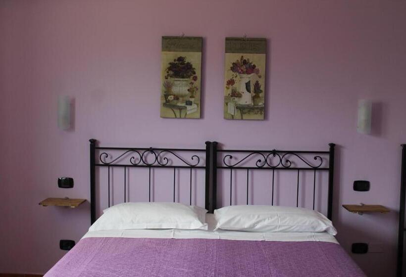 Номер Стандарт Трехместный, Piccola Perla Guest House