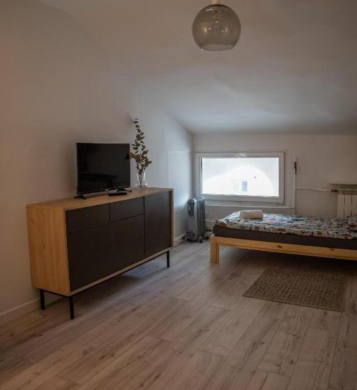 Номер Стандарт Индивидуальный Совместная Ванная, Moon Hostel Warszawa