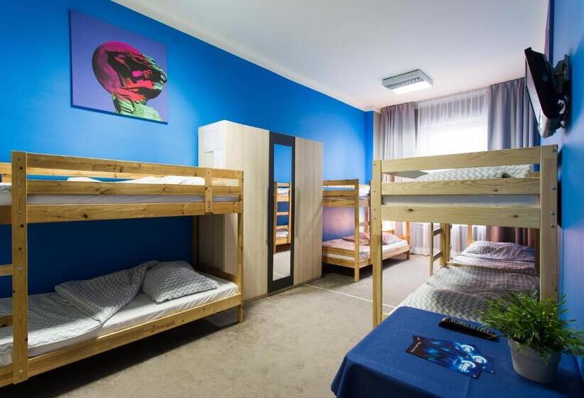Кровать в Общей Комнате, Moon Hostel Warszawa