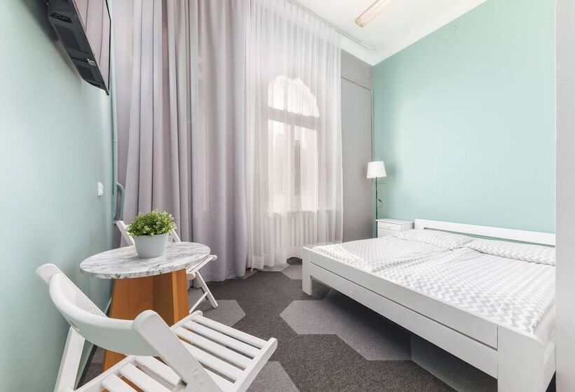 Номер Стандарт, Moon Hostel Warszawa