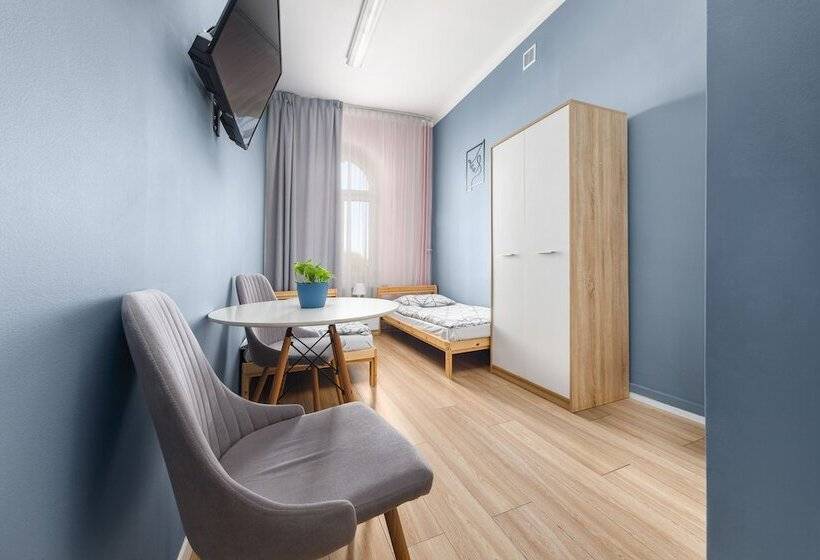 Номер Стандарт, Moon Hostel Warszawa