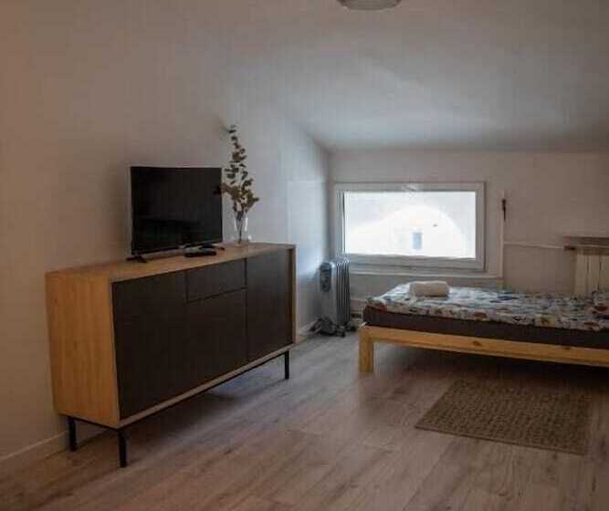 Номер Стандарт Индивидуальный Совместная Ванная, Moon Hostel Warszawa