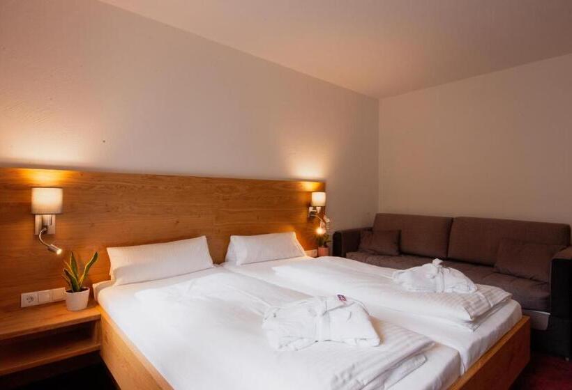 Семейный Номер, Erlebnishotel Fendels