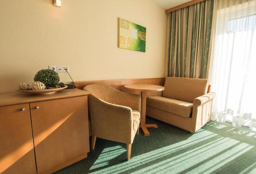 Люкс Superior 2 Спальни, Erlebnishotel Fendels
