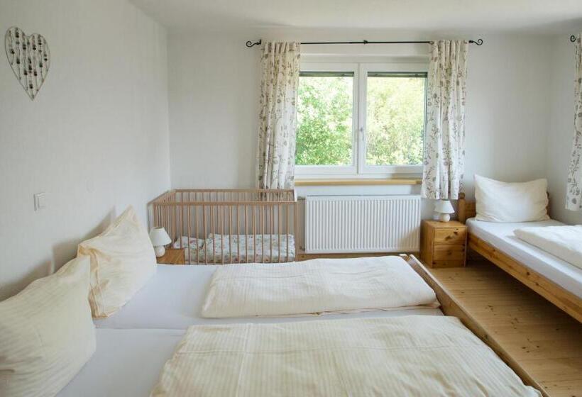 Апартаменты 2 Спальни с Балконом, Familienferienhof Stabauer