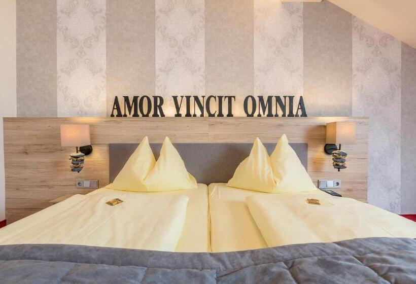 Номер Стандарт Вид на Сад, Riverresort Donauschlinge