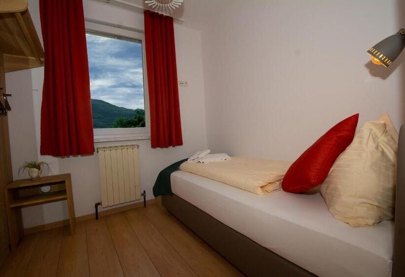 Family studio with balcony, Schlafmeile Traunsee