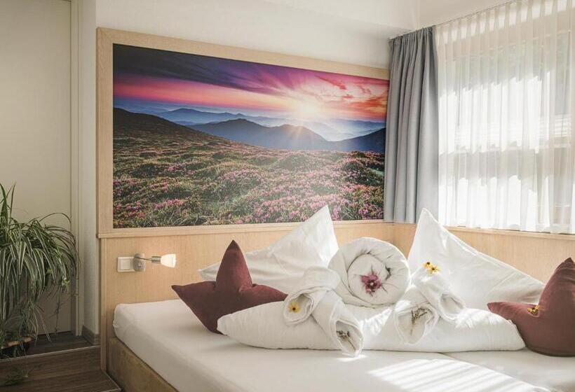 Апартаменты Comfort 3 Спальни, Apart Central – Premium Mountain&garden