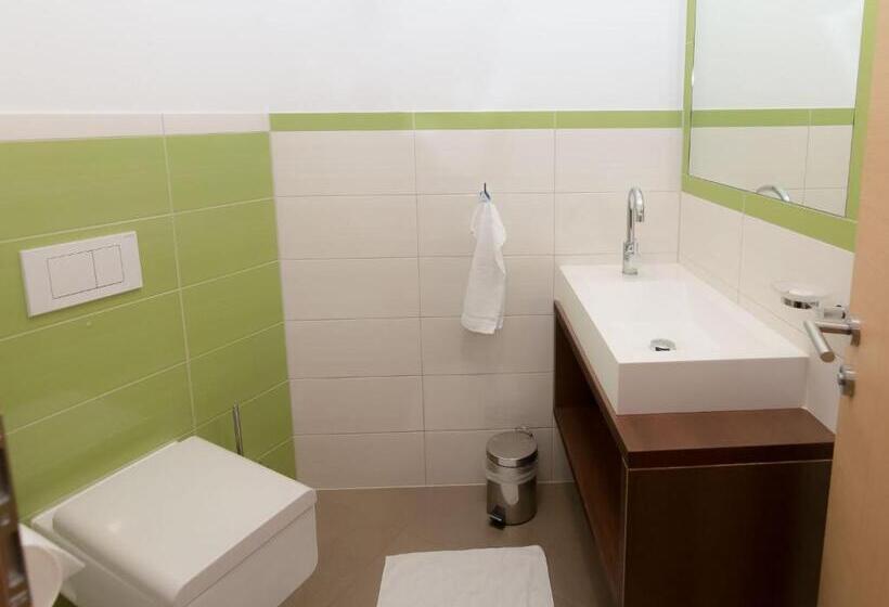 Апартаменты 3 Спальни, Apart Central – Premium Mountain&garden
