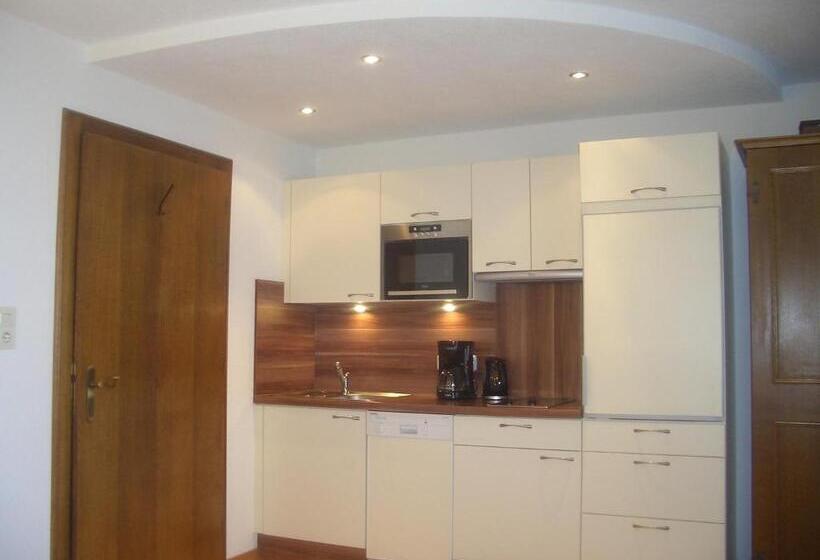 Апартаменты 3 Спальни, Aparthotel Garni Am Johannesbrunnen