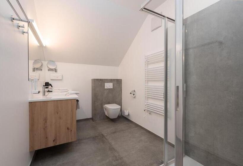 Апартаменты 1 Спальня, Schönberger