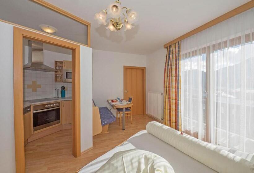 2 Bedrooms Apartment Lake View, Haus Schluder   Familie Stanitzer