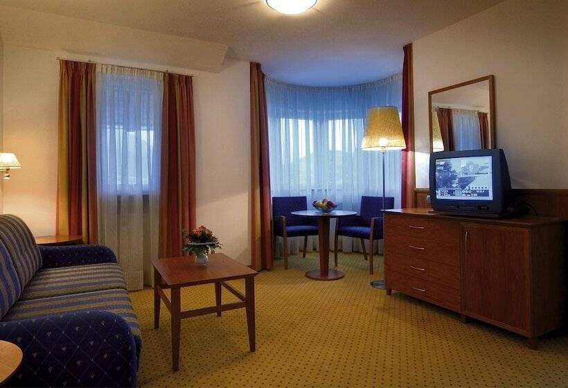 Люкс, Millanderhof