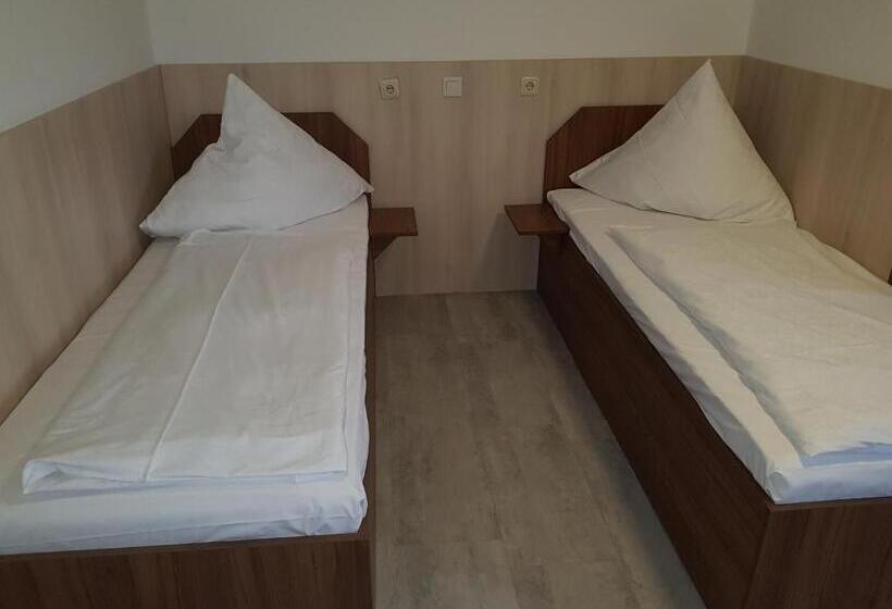 Трехместный Номер Классика, Pension Im Bett