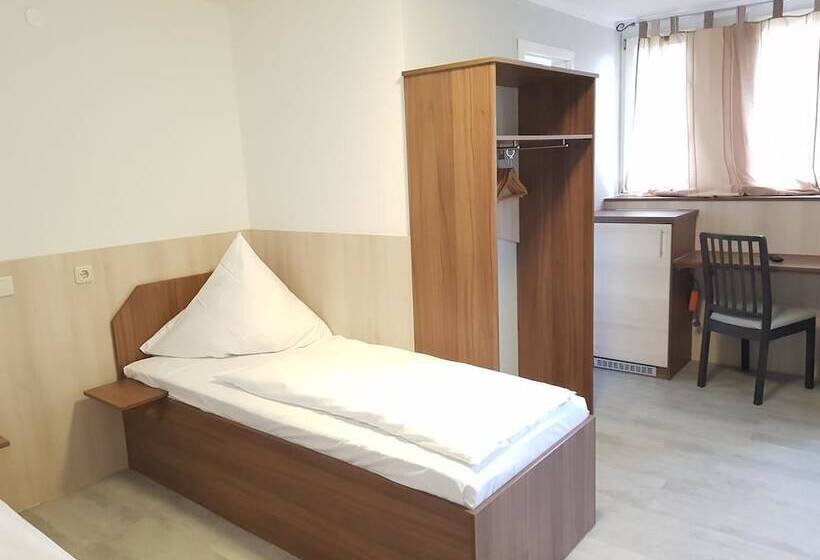 Номер Стандарт Трехместный, Pension Im Bett