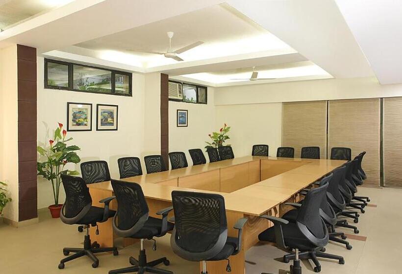 豪华房间, Ahuja Residency Parklane, Gurgaon