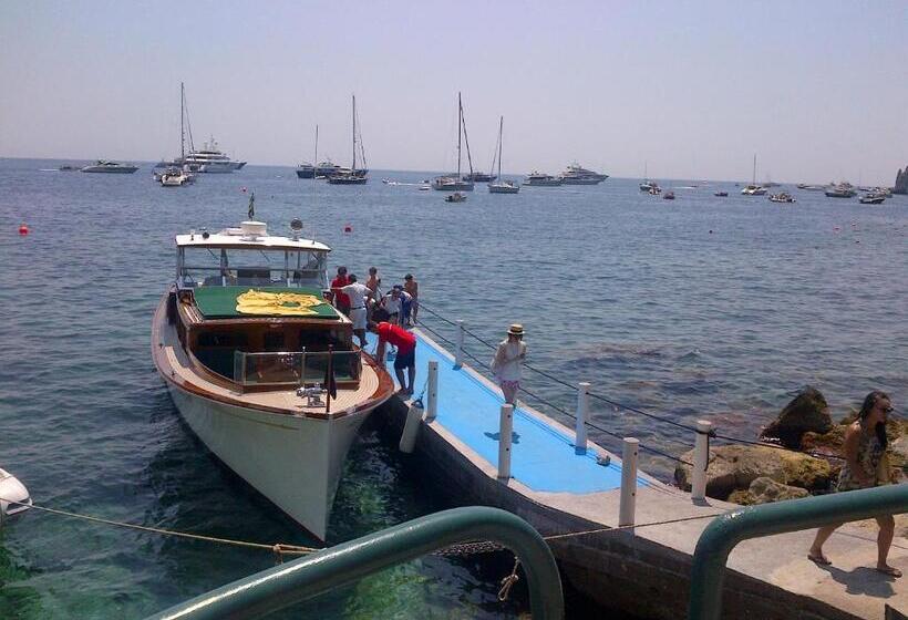 اتاق استاندارد با چشم‌انداز دریا, Diva La Canzone Del Mare