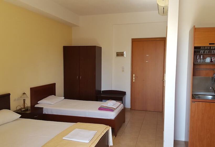 استودیوی استاندارد, Palirria Hotel & Studios