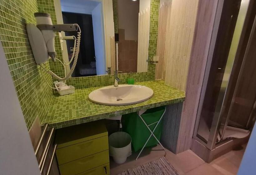 شقة غرفتين مطلة على البحر, Residence Borgo Punta Villa