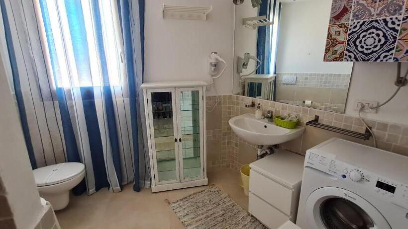 استودیوی استاندارد, Residence Borgo Punta Villa