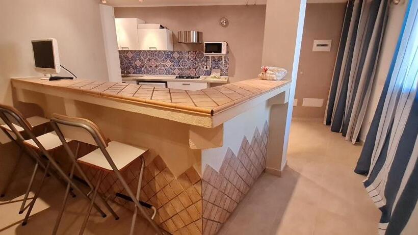 استودیوی استاندارد, Residence Borgo Punta Villa