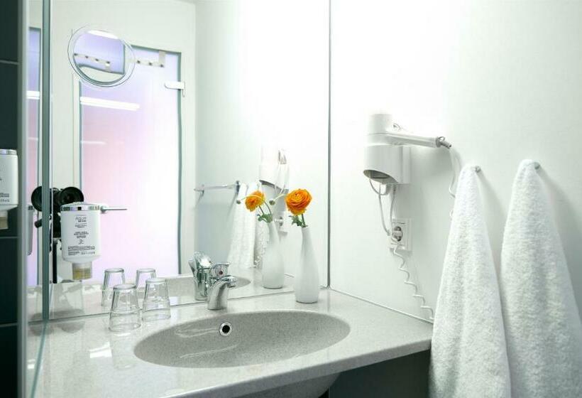 스탠다드 룸, Bed & Breakfast Rotes Haus