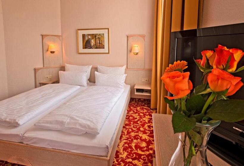 Номер Стандарт с Балконом, Villa Antonia