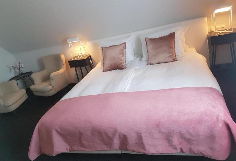 Comfort Værelse, Herrloh