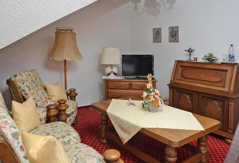 Апартаменты 3 Спальни, Wellness Und Romantik Hotel Helmboldt