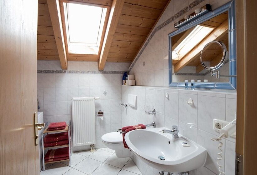 Номер Стандарт Вид на Горы, Berg Hotel Weingarten Garni