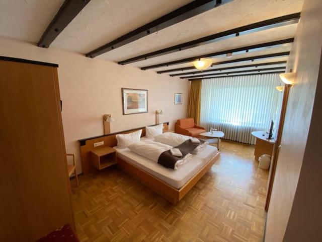 Номер Стандарт с Балконом, Bold´s Hotel Restaurant Zum Grünen Kranz